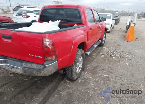 2005 Toyota Tacoma Base V6 z USA, uszkodzony, nr VIN 5TELU42N45Z104273